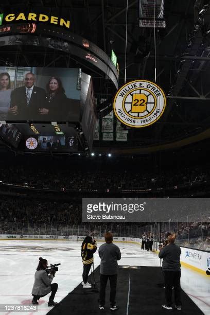 Boston Bruins Banners Photos And Premium High Res Pictures Getty Images