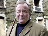 BBC NEWS | UK | Wales | South East Wales | Socialite Sir Dai Llewellyn dies