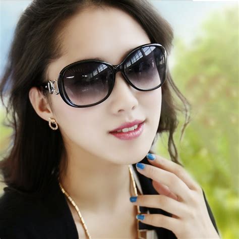10 Most Stylish Womens Glasses Design New Pictures 2014 Latest World
