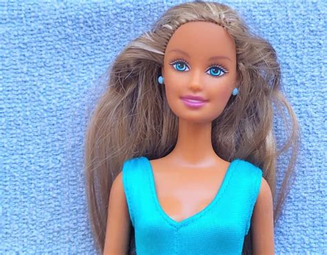 barbie cali girl barbie doll highlights hair blue eyes tan beautiful 21 00 picclick