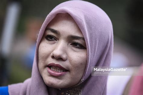 Mengulas lanjut, zahida berkata kerajaan perlu memikirkan langkah tambahan segera untuk meringankan impak kepada rakyat terutamanya kumpulan berpendapatan rendah b40. Cadangan caruman suri rumah masih lagi dalam kajian ke?