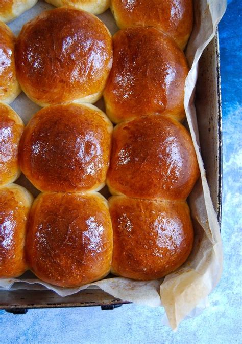 These Soft And Fluffy Brioche Burger Buns Are Perfect For Burgers