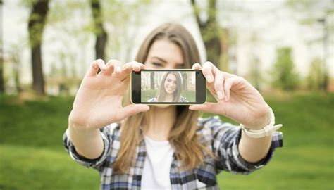 Μυστικό για να βγάζετε τέλειες Selfie Mati Gr