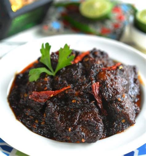 Daging masak hitam | kuah pekat dan mudah. Daging Masak Hitam | Kuah Pekat dan Mudah - Daily Makan