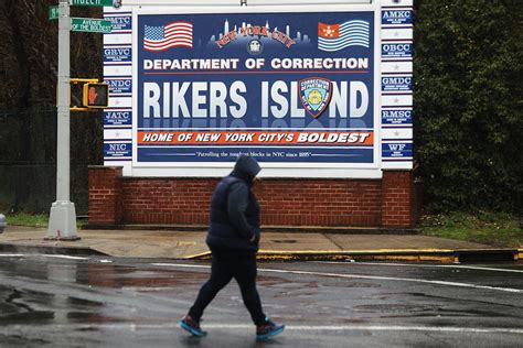 rikers island inmate baked to death in hot cell