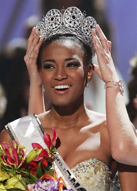 Angola S Leila Lopes Is Miss Universe