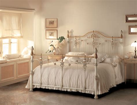 Luxor Iron Bed With Brass And Ceramic Elementsshabby