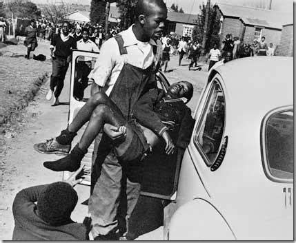 Student protesting against the forceful imposition of afrikaans. This Day in History: 16 June 1976 | A Passion to Understand