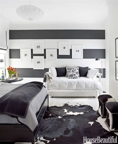 Black And White Bedroom Interior Design Ideas