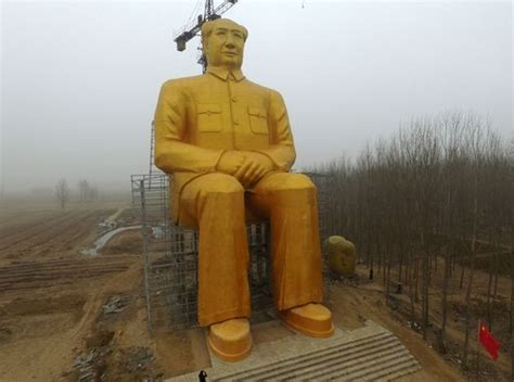 Mao Nel Mirino Del Governo Cinese Abbattuta La Gigantesca Statua Doro