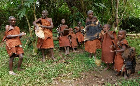 Travel4pictures Local Tribe 2010 Local Tribe Of Twa Or Batwa Pygmies