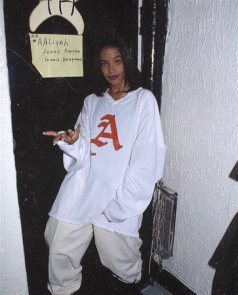 Ciara Bird Aaliyah Style Aaliyah 90s Fashion Outfits
