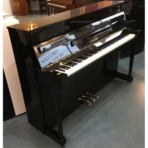 Piano Droit Yamaha E N Noir Brillant Cm