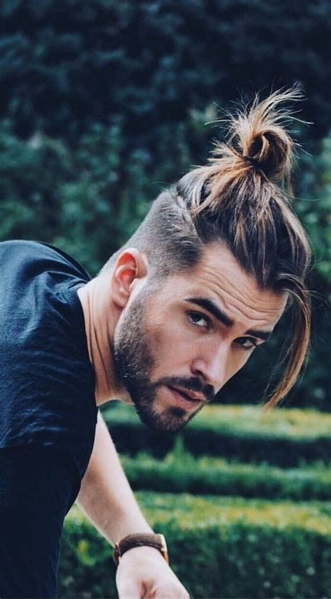 Mens Ponytail Hairstyles Man Ponytail Mens Hairstyles With Beard