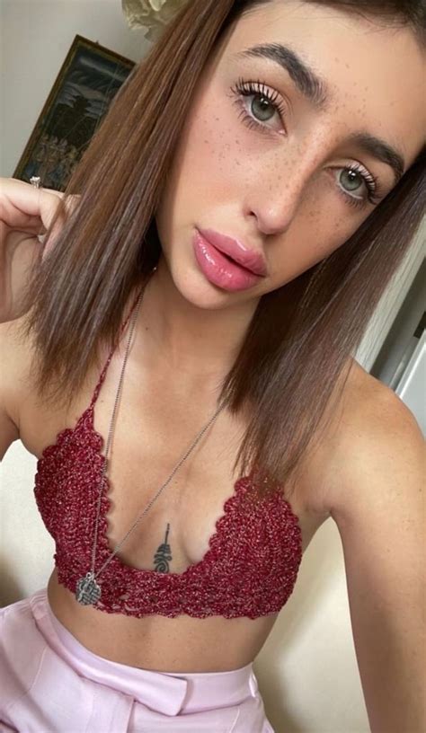 OnlyFans Star Hopes Fan Had Fun Filming Racy Clip As She Learns He S