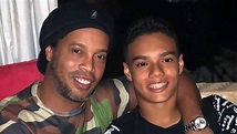 ¿Cómo es un domingo de Ronaldinho y su hijo? - ElaguanteElaguante