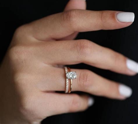 Pin By Lotte Schaerlaeken On Wedding Oval Diamond Engagement Ring
