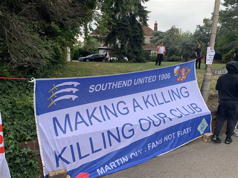 Ukfootballflags on Twitter: "Southend United lads once again protesting