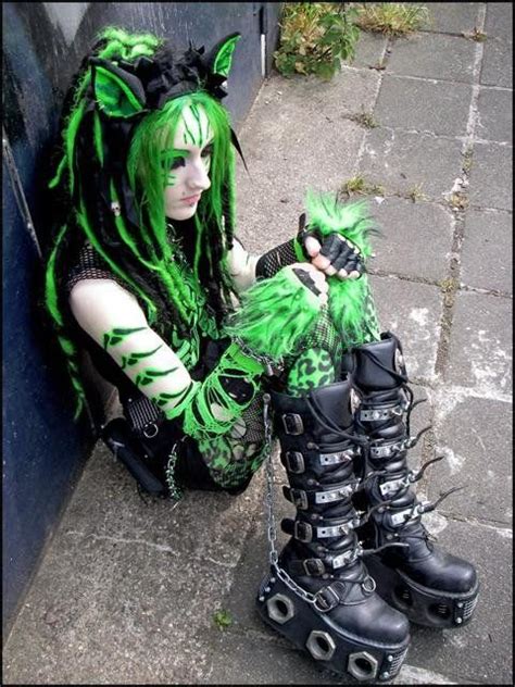 Pin By Pam Wade On Goth Cybergoth Cybergoth Fashion Goth Subculture