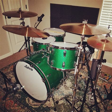 My 2018 Ludwig Classic Maple Green Sparkle Kit With Paiste 2002s All