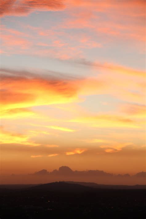 Early Morning Sky Portrait In 2021 Morning Sky Sky Landscape Photos