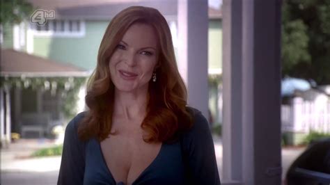 Marcia Cross Clevage Out Desperate Housewives Hd Youtube