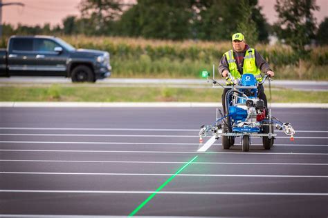Gl1000 Parking Lot Striping Guidance Laser Laserline Manufacturing