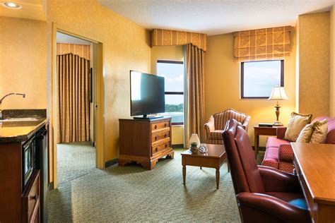 Luxury Hotels In Tulsa Oklahoma Renaissance Tulsa Hotel And Convention