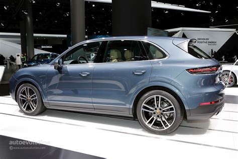 The 2019 porsche cayenne has been redesigned from front to back and now bears more of a resemblance to the 911 than ever before. New Porsche Cayenne Might Get a V6 Diesel After All ...