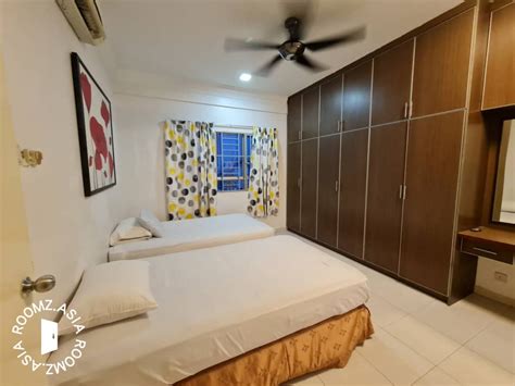 It is surrounded by beautiful developments and the locality has a lot of amenities. Suria Jelatek Condo, 3 mins walk to LRT Jelatek, Gym Pool ...