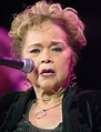 Etta James dies at 73
