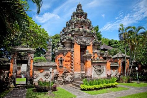 Mengenal Lebih Dekat Pulau Seribu Pura Lewat Museum Bali Where Your Journey Begins