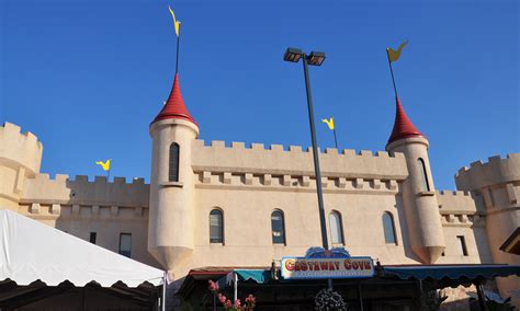 Carnitas tacos from el zamy taco shop bullhead city az. Fake Castles | RoadsideArchitecture.com