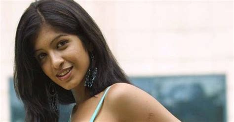 medha raghunathans tv actress wearing blue bra and panties hot photo shoot ~ star bollywood kickass
