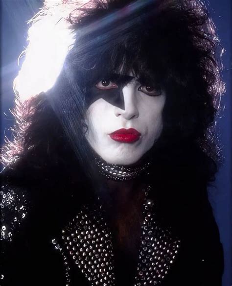 Pin By Bonomofo On Kiss Paul Stanley Kiss Pictures Classic Rock Bands