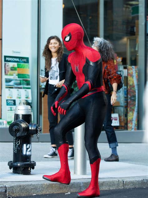 Should this film be called 'spiderman: Zendaya - On the Set of "Spiderman: Far from Home" in NY ...