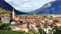Widok na Chur, stolicę kantonu Gryzonia. Jest to najstarsze miasto w ...