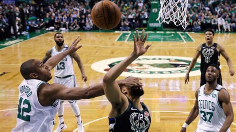 FOTO Boston Celtic Taklukkan Milwaukee Bucks NBA Bola Com