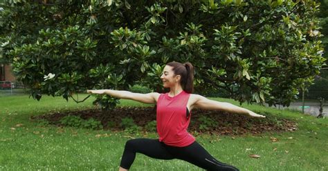 14 Yoga Poses That Will Tone Your Entire Body This Summer