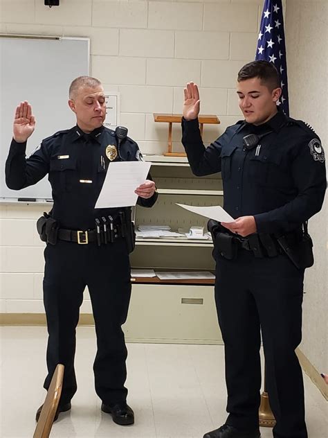 New University Police Officer Sworn In Sept 19 Inside Uw Green Bay News