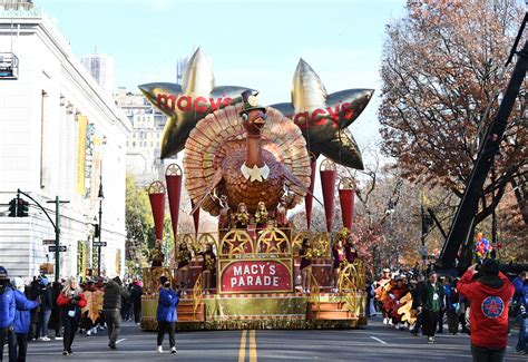 Here S What To Expect At This Year S Macy S Thanksgiving Day Parade