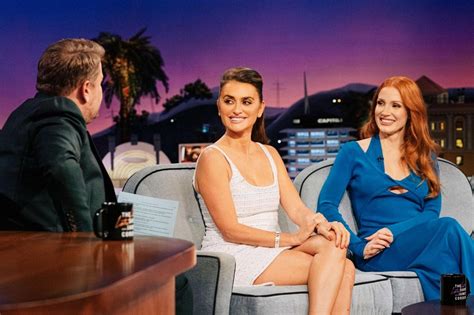 Penelope Cruz Showed Skinny Legs On The Set Of The Late Late Show