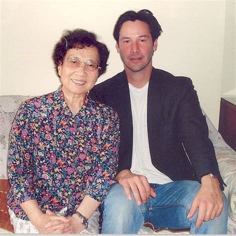 1996 Keanu Reeves Visits His Grandmother On His Father S Side In