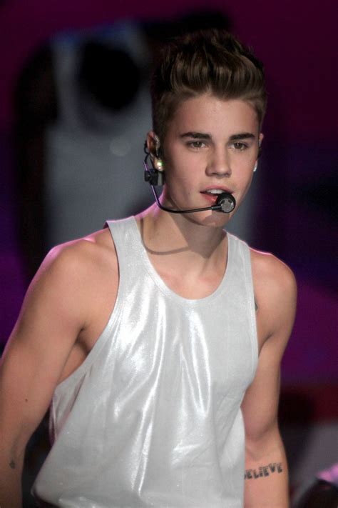 Justin Bieber gives 'Saturday Night Live' writers free reign on ...