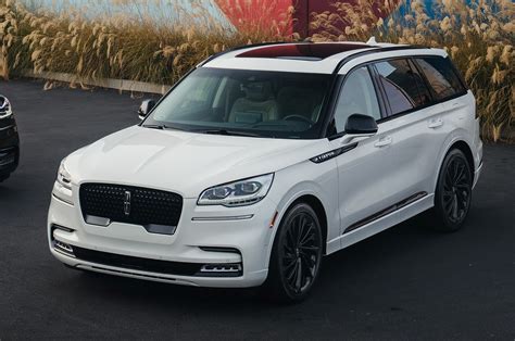 2022 Lincoln Aviator Jet Package Officially Blacks Out The Luxury Suv