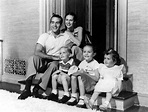 The Montalban family: Ricardo, Georgiana, Mark, Laura and Anita | All ...