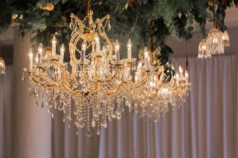 Wedding Chandelier Our Favorite Ways To Decorate Your Wedding Venue