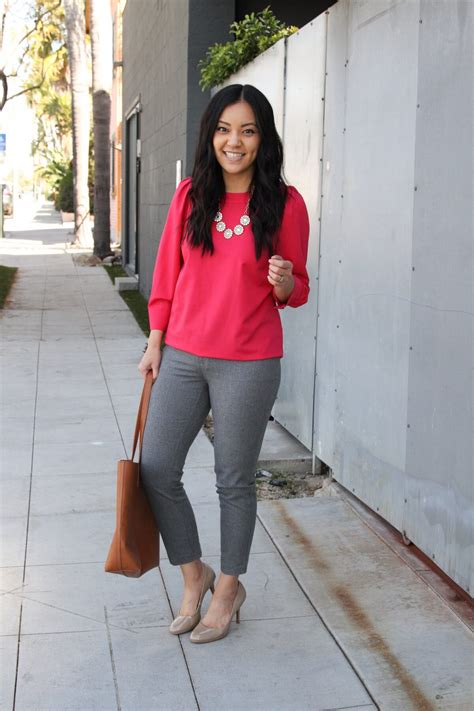 3 spring business casual outfits to wear for work this month