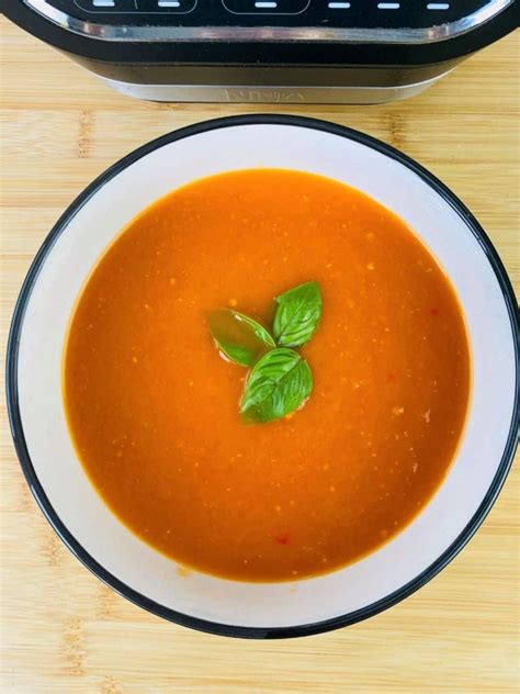 Tomato soup vs some similar condiments/soups: Spicy Tomato Soup (In A Soup Maker) - Liana's Kitchen