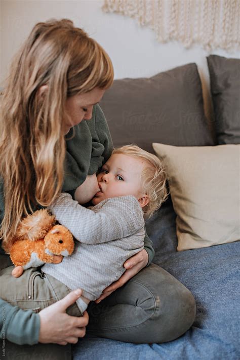 Breastfeeding Mom Son Telegraph